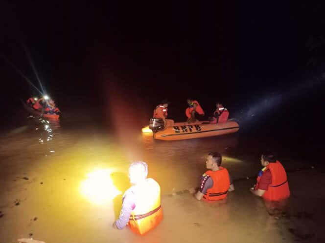 
					Seorang Remaja Ditemukan Meninggal Dunia Usai Berenang di Waduk PT. ITCHI