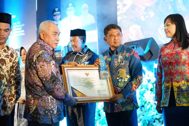 
					PPU Terima Sejumlah Penghargaan dan Bantuan dari Gubernur Kaltim