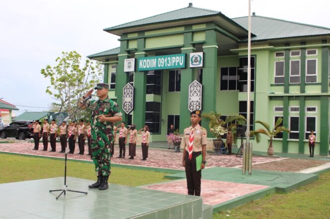 
					Upacara Pembukaan Perkemahan Penerimaan Tamu Saka (PTS) Wira Kartika Angkatan 13 Pangkalan Kodim 0913/Penajam Paser Utara (PPU) di Lapangan Makodim 0913/PPU | Poto: Istimewa