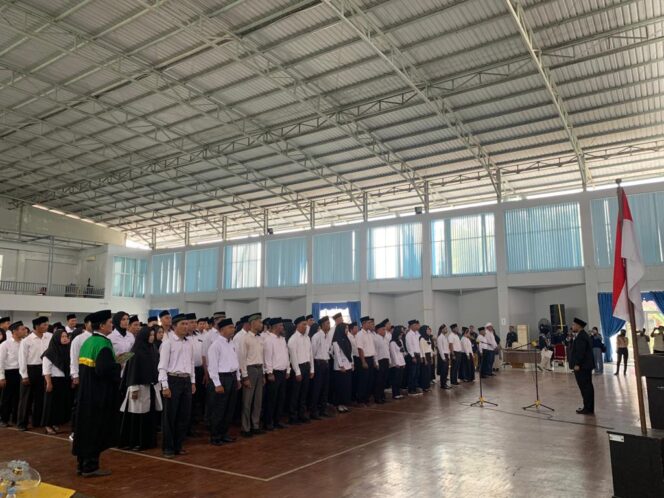 
					Pelantikan 162 Anggota PPS Penajam Paser Utara di Gedung Graha Pemuda (poto:DMS/Cahayaborneo.com) 