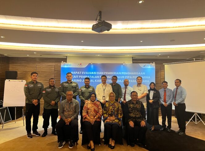 
					Kejaksaan Negeri Penajam Paser Utara (PPU) Terima Piagam Penghargaan dari PT Pertamina | Poto: Istimewa