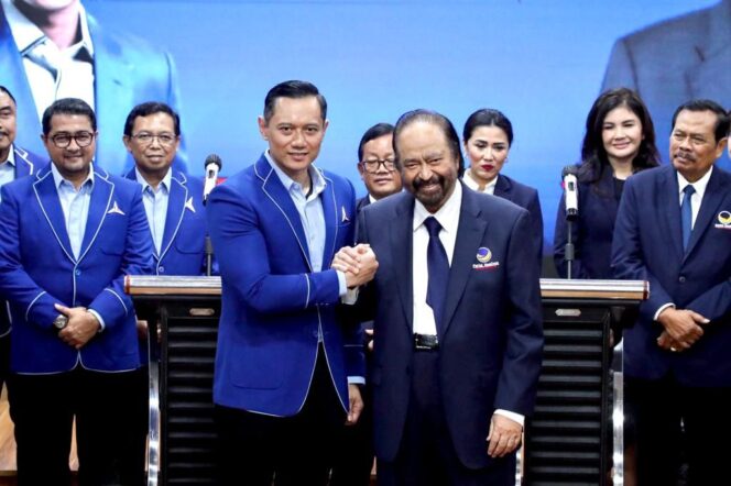 
					Caption: Ketua Umum Partai Nasional Demokrat (NasDem), Surya Paloh, bersilaturahmi dengan Ketua Umum Partai Demokrat, Agus Harimurti Yudhoyono (AHY) | Poto: Istimewa