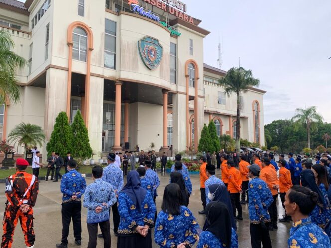 
					Caption: Suasana Aparatur Sipil Negara (ASN) dan Honorer Pemerintah Kabupaten Penajam Paser Utara (PPU) | Poto: Tim CahayaBorneo.com