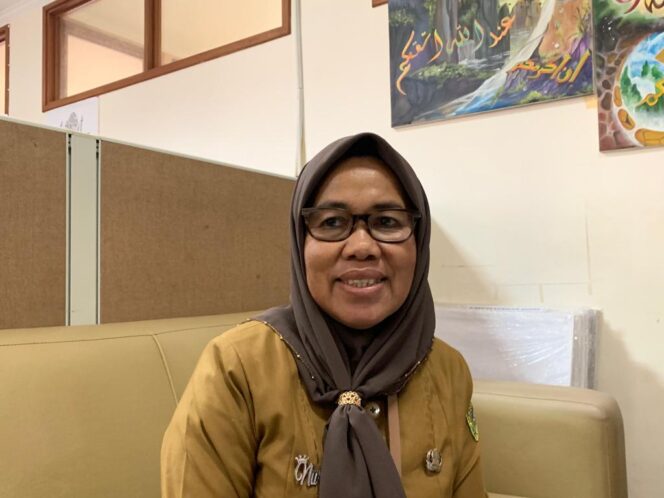 
					Caption: Kepala Bagian (Kabag) Kesejahteraan Rakyat (Kesra) Sekretariat Kabupaten (Setkab) PPU, Nurbayah | Poto: Tim Redaksi CahayaBorneo.com