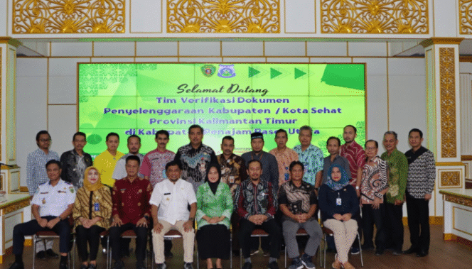
					Caption: Bupati PPU Hamdam secara resmi membuka pelaksanaan verifikasi dokumen penyelenggaraan kabupaten sehat yang digelar di Aula Lantai III Kantor Bupati PPU, Jumat (15/4/2023) | Poto: Istimewa