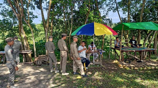 
					Satuan Polisi Pamong Praja (Satpol PP) Kabupaten Penajam Paser Utara (PPU) kembali melakukan penertiban. Poto: Istimewa