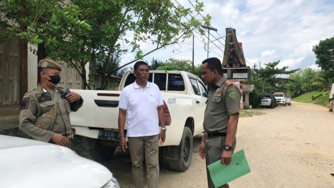 
					Satuan Polisi Pamong Praja (Satpol-PP) Kabupaten Penajam Paser Utara (PPU) melaksanakan kegiatan penertiban bangunan liar yang beroperasi di kawasan PT.  ITCI Kartika Utama, pada Kamis (8/6/2023). Poto: Istimewa