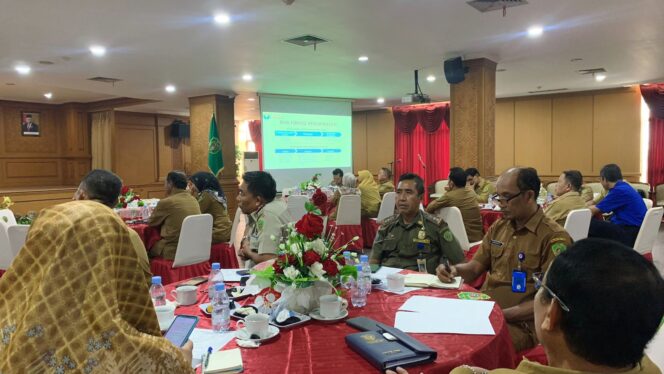 
					Kabid Pembinaan Aparatur dan Pembinaan Masyarakat (PAPM) Satpol-PP PPU Andi Hasparullah hadir dalam kegiatan Koordinasi Pimpinan Perangkat Daerah Membahas Permasalahan Rakyat (Kopi Darat) dengan tema 