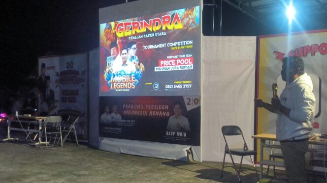 
					Ketua DPC Partai Gerindra, Kabupaten Penajam Paser Utara (PPU) Raup Muin membuka secara resmi Gerindra MLBB competition pada Sabtu (16/7/2023) malam. Dok. Istimewa