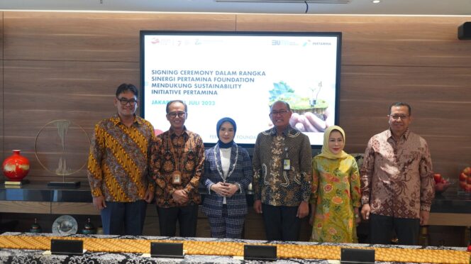 
					pendatanganan Memorandum of Understanding (MOU) antara PHI, PHM, PHKT, PHSS dan PF yang dilaksanakan di Graha Pertamina (31/07/2023). Dok. Istimewa