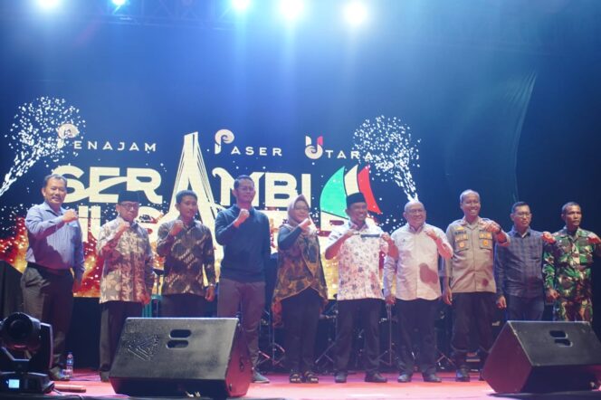 
					Poto: Agenda Peluncuran Logo Serambi Nusantara dibalut konser Armada di Kabupaten Penajam Paser Utara. (DOK. Istimewa) 