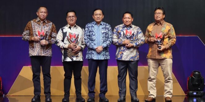 
					Kejaksaan Agung menerima penghargaan “Merdeka Award” dalam kategori Inovasi Pelayanan Publik. (DOK. Istimewa) 