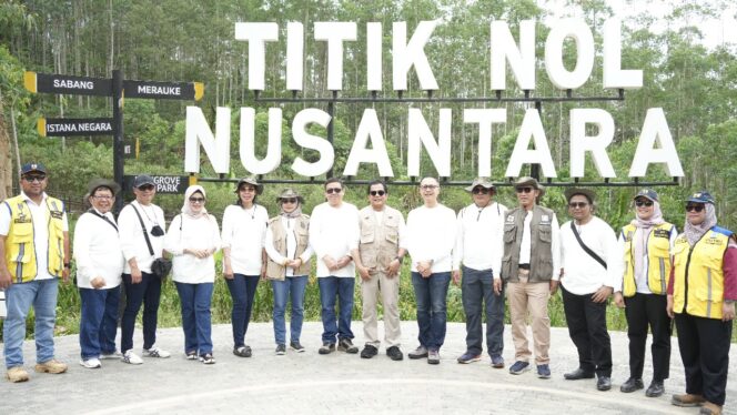 
					Poto: Sekretariat Jenderal DPR RI berkunjung langsung ke Ibu Kota Nusantara (IKN) untuk meninjau progres dan kesiapan pembangunan IKN pada Sabtu (16/9/2023). (DOK. Istimewa)