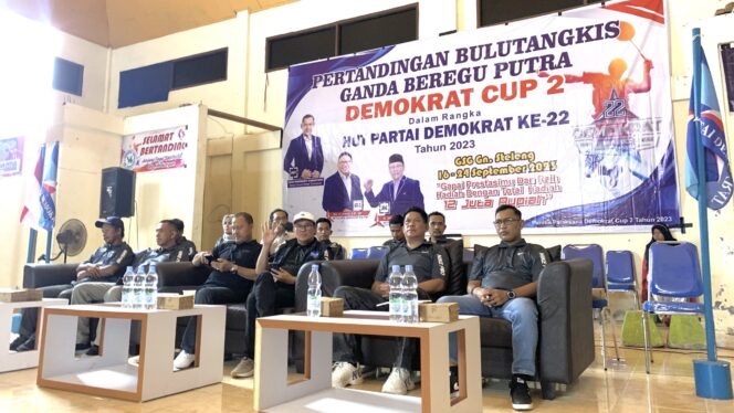 
					Poto: DPC Partai Demokrat Kabupaten Penajam Paser Utara (PPU) menggelar pertandingan Bulutangkis dalam rangka HUT ke-22 Partai Demokrat. (DOK. CahayaBorneo.com)