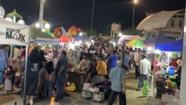 Foto: Pelaku UMKM Kabupaten Penajam Paser Utara (PPU) berjualan di Taman Kantor Bupati PPU. (DOK. CahayaBorneo.com)