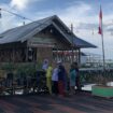 Foto: Suasana anak-anak sedang bermain di Kampung Jatanras, Kerok Laut, Kelurahan Penajam. (DOK. CahayaBorneo.com)
