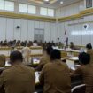 Foto: Penjabat (Pj.) Gubernur Kalimantan Timur (Kaltim) Akmal melaksanakan sosialisasi terkait program Data Desa Presisi  (DDP) di Kabupaten Penajam Paser Utara (PPU). (DOK. CahayaBorneo.com)