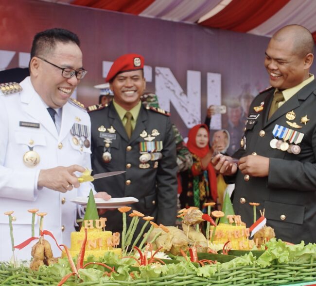 Pemkab PPU Gelar Upcara HUT TNI ke-78, Pj. Bupati PPU Doakan Arfan Affandi Jadi Panglima TNI