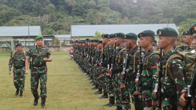 
					Foto: Upacara Pemberangkatan Kontingen Latma Kekar Malindo-46AB/2023 yang bertempat di Lapangan Bola Mayonif 613/RJA. (DOK. Istimewa)
