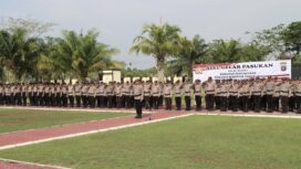 Foto: Ratusan personel gabungan apel pengamanan Pilkades Serentak 2023 di Mapolres PPU. (27/10). (DOK. Istimewa)
