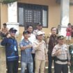 Foto: DPMD Kabupaten Penajam Paser Utara (PPU) memantau jalanya pelaksanaan Pilkades Serentak 2023 di Kecamatan Sepaku. (DOK. Istimewa)