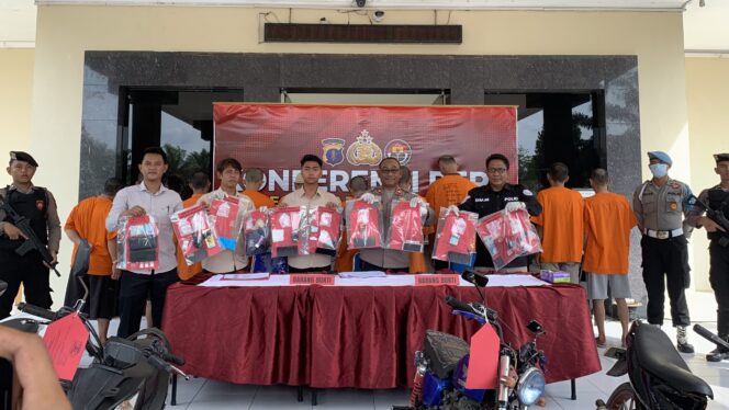 
					Foto: Polres Penajam Paser Utara berhasil mengungkapkan 14 kasus penyalahgunaan narkoba selama operasi Antik Mahakam 2023. (DOK. CahayaBorneo.com)