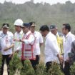 Foto: Presiden Republik Indonesia, Joko Widodo (Jokowi), meresmikan dimulainya pembangunan Bandar Udara Ibu Kota Nusantara di Penajam Paser Utara (PPU), Kalimantan Timur, Rabu (1/11/2023). (DOK. Istimewa)
