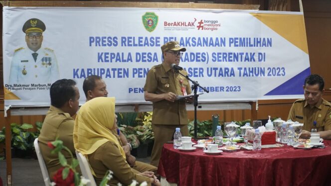
					Foto: Pj. Bupati PPU Makmur Marbun Sampaikan Press Release Pilkades Serentak 2023 di PPU. (DOK. Istimewa)