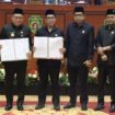 Foto: Paripurna Dewan Perwakilan Rakyat Daerah (DPRD) kabupaten PPU dalam rangka laporan badan anggaran dan persetujuan bersama DPRD dan Penjabat Bupati PPU terhadap rancangan peraturan daerah tentang APBD kabupaten PPU Tahun Anggaran 2024. (DOK. Istimewa) 