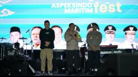 Foto:   Asosiasi Pemerintah Daerah Kepulauan dan Pesisir Seluruh Indonesia (ASPEKSINDO) menggelar konser musik Maritim dengan mengusung tagline 