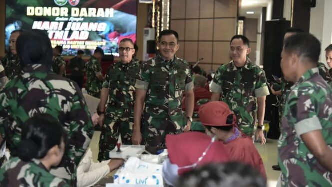 
					Foto: Rangkaian kegiatan dalam rangka Hari Juang Kartika tahun 2023 di wilayah Kodam VI/Mlw mulai di gelar hari ini di Aula Kodam VI/Mulawarman. (14/12). (DOK. Istimewa)