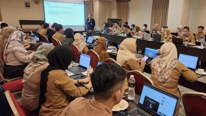 
					Foto: PT Pertamina Hulu Indonesia (PHI) berbagi pengalaman dan praktik terbaik dalam penerapan kecerdasan buatan (Artificial Intelligence/ AI) untuk mendukung kelancaran dan kesuksesan operasi hulu migas. (DOK. Istimewa)