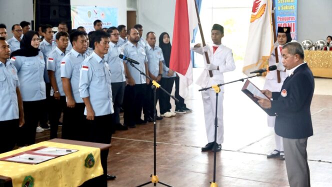 
					Foto: pelantikan pengurus KONI kabupaten PPU masa bhakti 2023-2027 yang di gelar di Gedung Graha Pemuda, Kilometer 08 Nipah-nipah, kabupaten PPU, Sabtu, (20/1/2024). (DOK. Istimewa)