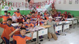 Foto: peneliti dan pemerhati pendidikan mengunjungi beberapa sekolah di wilayah Ibu Kota Nusantara (IKN). (DOK. Istimewa)