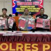 Foto: Polres PPU melaksanakan pres konferensi bersama awak media di Mapolres PPU, Jumat (26/4/2024).