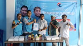 Foto: Bakal Calon (Bacalon) Wakil Bupati Peanajam Paser Utara (PPU), Ahmad Basir Kembali mendatangi Dewan Pimpinan Daerah (DPD) Partai Gelombang Rakyat Indonesia (GELORA). (DOK. CahayaBorneo.com)