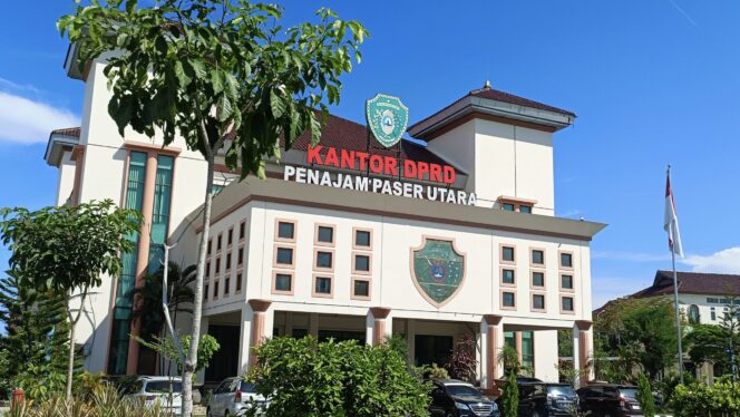 
					Foto: Kantor DPRD Penajam Paser Utara. (DOK. CahayaBorneo.com)
