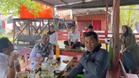 Foto: Kepala Disbudpar PPU, Andi Israwati Latief Bersama Pokdarwis dan masyarakat setempat gelar rapat koordinasi. (DOK. Istimewa)