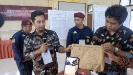 Foto: KPU PPU Lakukan Penghitungan Ulang Surat Suara di TPS 26 dan 15 Sesuai Perintah MK. (DOK. CahayaBorneo.com)