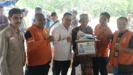 Foto: Pemkab PPU Salurkan Bantuan kepada Korban Banjir di Sepaku. (DOK. CahayaBorneo.com)