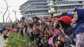 Foto: Warga Lokal Turut Berpartisipasi dalam Peringatan HUT ke-79 Kemerdekaan RI di Nusantara. (DOK. Istimewa)