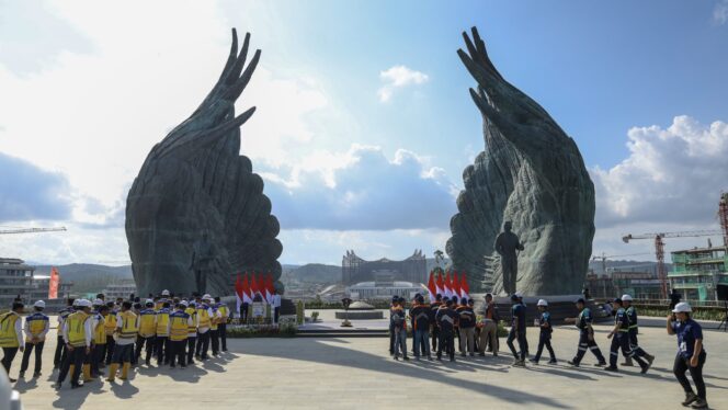 
					Foto: Presiden Jokowi Resmikan Taman Kusuma Bangsa. (DOK. Humas OIKN)