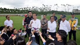 Foto: residen Joko Widodo melakukan kunjungan kerja ke pusat pelatihan Persatuan Sepak Bola Seluruh Indonesia (PSSI) yang berada di Ibu Kota Nusantara. (DOK. Sekretariat Presiden)