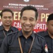 Foto: Ketua KPU PPU, Ali Yamin Ishak (Tengah). (DOK. CahayaBorneo.com)