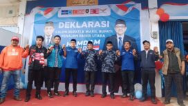 Foto: Pasangan Hamdan Pongrewa dan Ahmad Basir secara resmi mendeklarasikan diri sebagai bakal calon bupati dan wakil bupati Kabupaten Penajam Paser Utara (PPU) untuk Pilkada 2024. (DOK. CahayaBorneo.com)