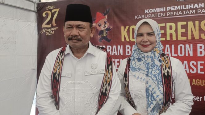 
					Foto: Pasangan H. Andi Harahap dan Dayang Donna Faroek, yang dikenal dengan singkatan 