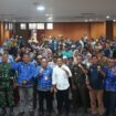 Foto: Bersama antara Pj Bupati PPU Makmur Marbun bersama Team Leader Project PPU, Syafran Zamzami, Forkopimda dan masyarakat yang menjadi subjek reforma agraria di atas HPL Badan Bank Tanah PPU. (Dok. Badan Bank Tanah)