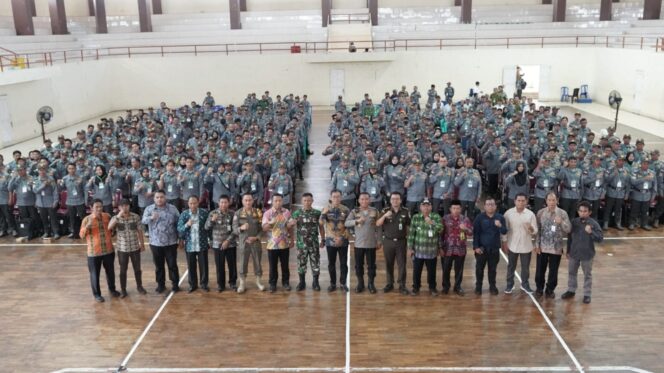 
					Dukung Pelaksanaan Pilkada, Satpol PP Paser Berikan Pembekalan 490 Satlinmas