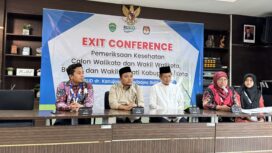 Foto: Pasangan calon Bupati dan Wakil Bupati Penajam Paser Utara (PPU), Desmon Hariman Sormin dan Naspi Arsyad, telah menyelesaikan tahapan tes kesehatan di Rumah Sakit Kanujoso Djatiwibowo (RSKD) Balikpapan pada Sabtu, (31/8/2024). (DOK. CahayaBorneo.com)