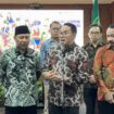 Foto: Penjabat (Pj) Bupati PPU, Makmur Marbun melaksanakan konferensi pers. (DOK. Cahayaborneo.com)